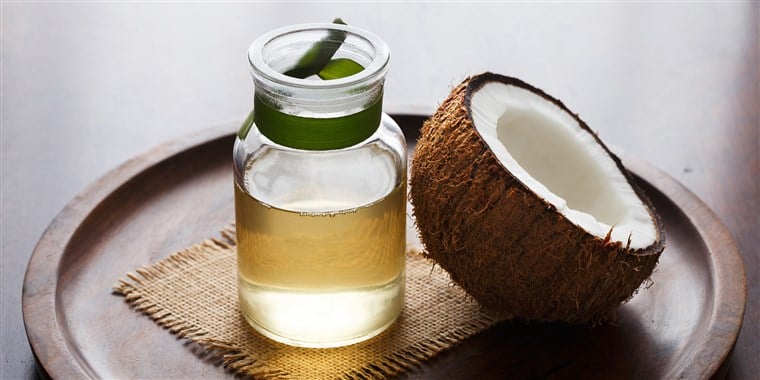 Coconut-Oil-To-Lighten Skin